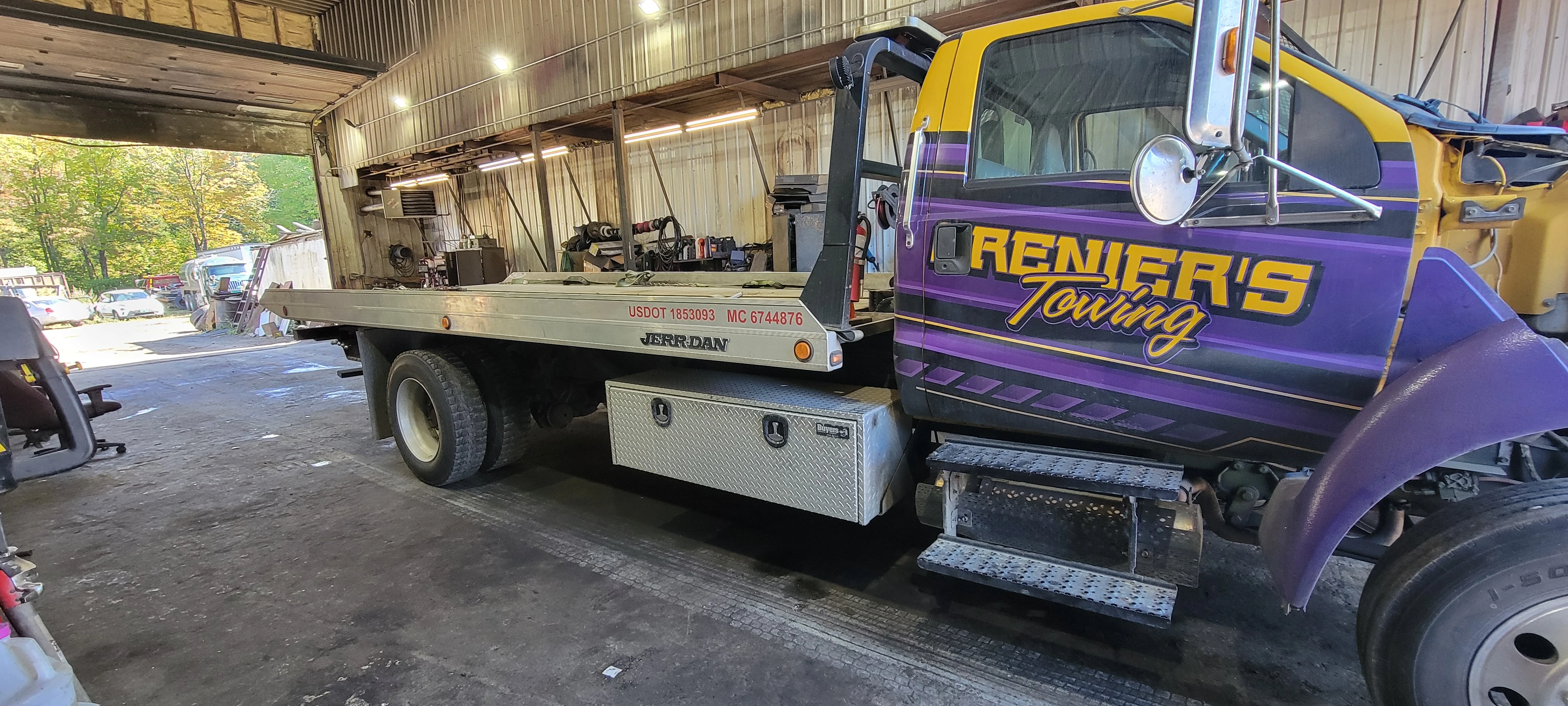 Grenier's Towing gallery photo 319 — Vermont and New Hampshire